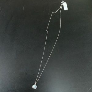 Kendra Scott necklace